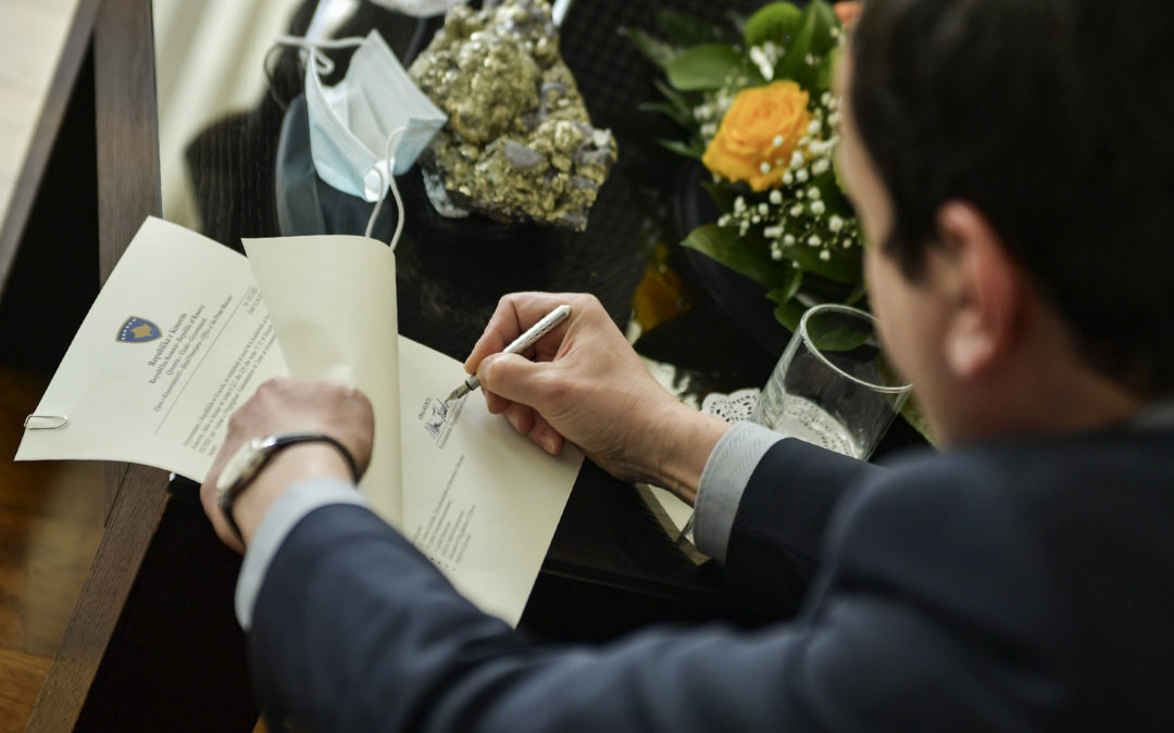 Kryeministri Kurti emëron zëvendësministra në tetë ministri