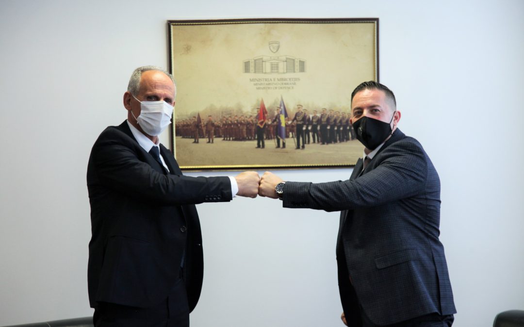 Shemsi Syla pranon detyrën e zv/ministrit të Mbrojtjes