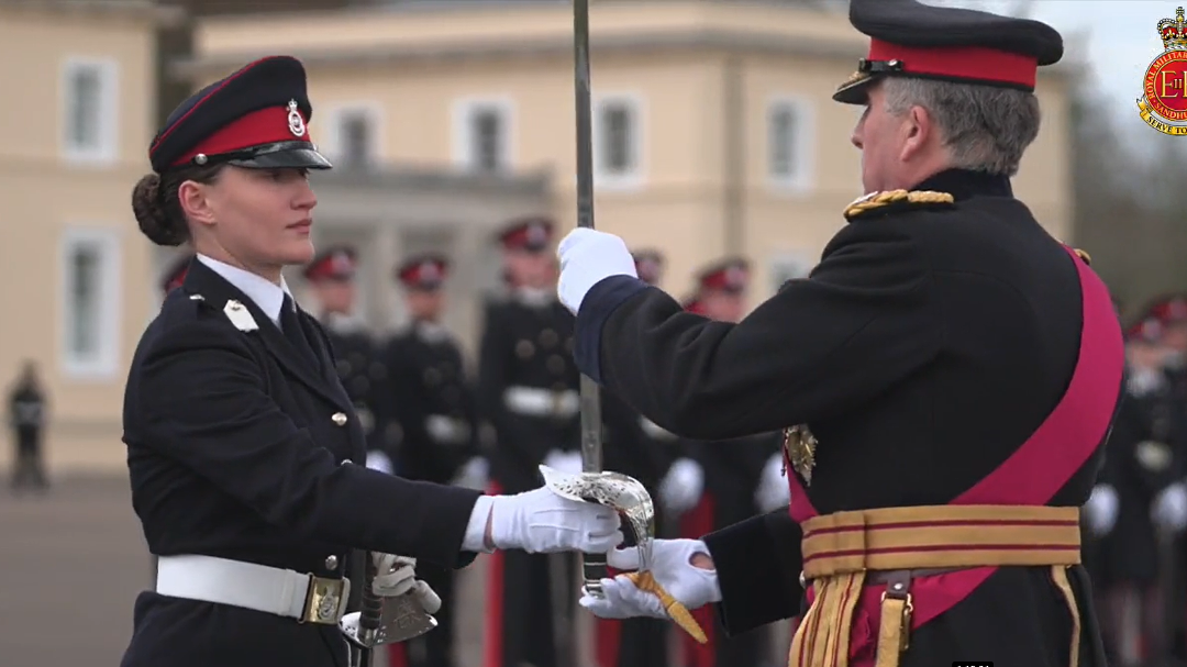 Nëntoger Ilirianë Bunjaku fiton “Shpatën Ndërkombëtare” në Akademinë Ushtarake të Mbretërisë së Bashkuar