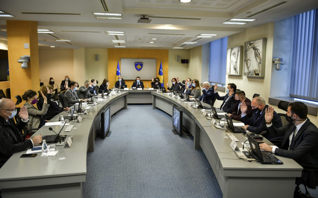 Qeveria miraton masa të reja për parandalimin dhe luftimin e pandemisë