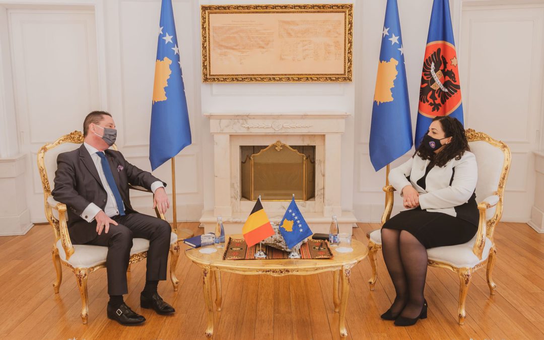 Osmani: Ta bëjmë të pamundurën t’i sigurojmë vaksinat në bashkëpunim me partnerët tanë