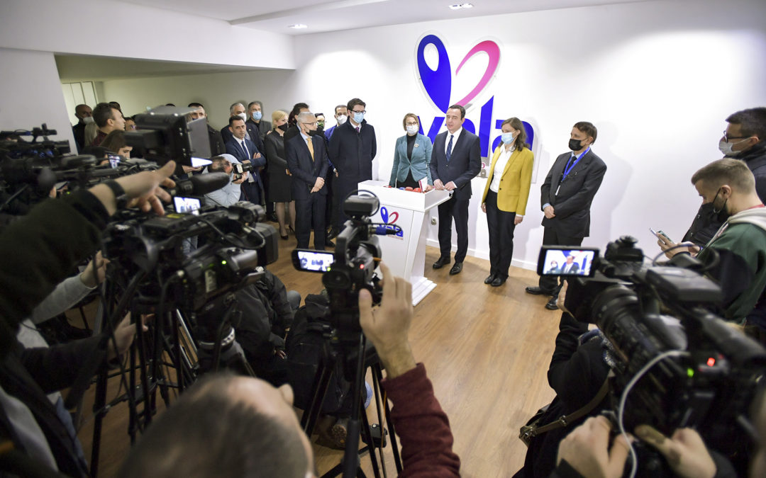 Kryeministri Kurti: Telekomin e Kosovës do ta nxjerrim nga kriza dhe ta vendosim në binarët e zhvillimit