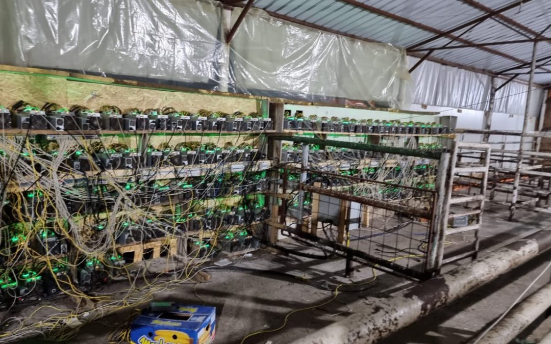 Dogana konfiskon kriptovaluta të llojit antminer në Leposaviq