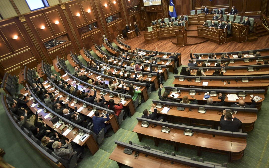 Kuvendi miraton rezolutën kundër mbajtjes së referendumit të Serbisë në Kosovë