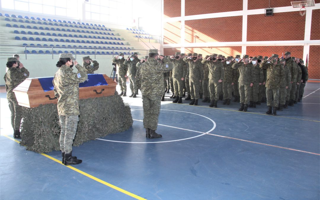 Me nderime ushtarake iu dha lamtumira e fundit nënoficerit Besim Bajraktari