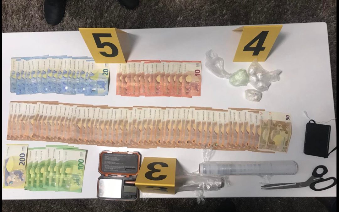 Kapen në flagrancë nga policia katër persona të dyshuar për shitblerjen e kokainës