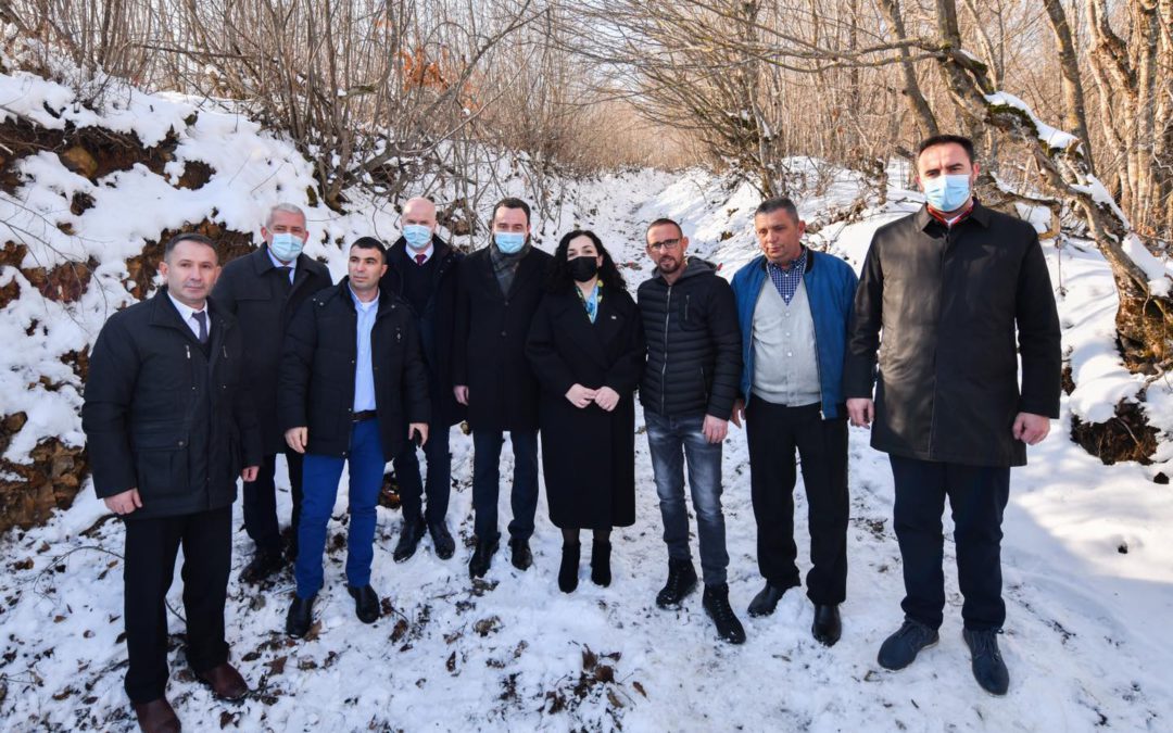 Presidentja Osmani: Lavdi e përjetshme të gjithë të rënëve për lirinë e Kosovës