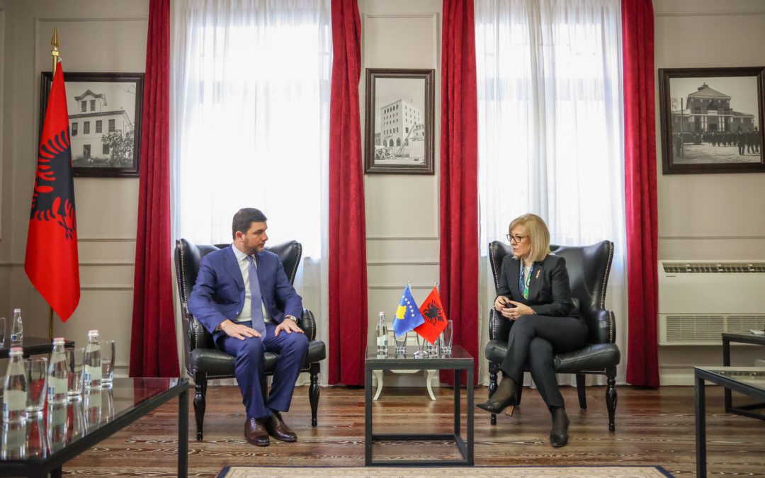 Krasniqi: Intensifikimi i bashkëpunimit Kosovë- Shqipëri duhet të jetë prioritet shtetëror