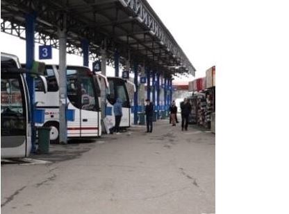 Kompanitë e autobusëve risin çmimet e biletave, 5 euro Prishtinë-Gjakovë
