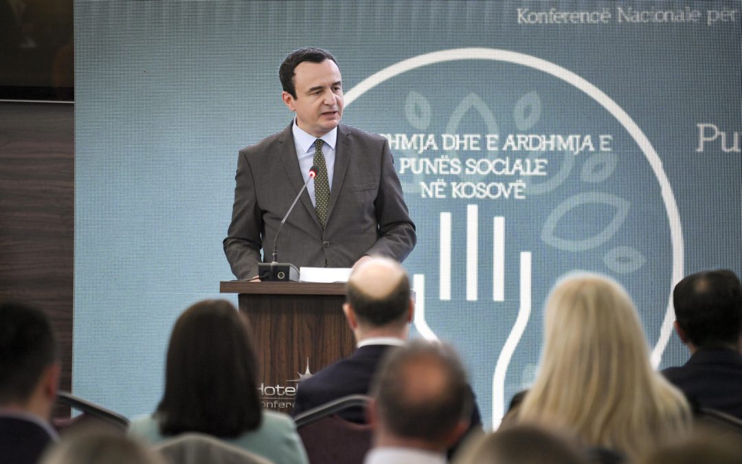 Kurti: Si Qeveri mbesim të përkushtuar në hartimin dhe zbatimin e politikave sociale që në fokus e kanë qytetarin