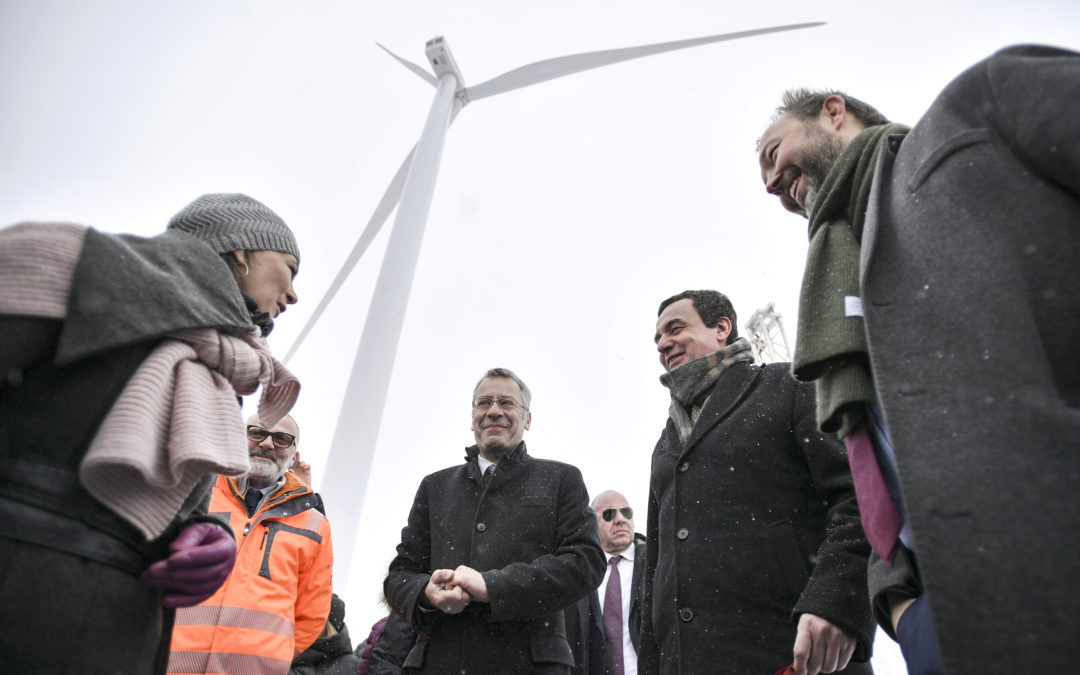 Kryeministri Kurti merr pjesë në inaugurimin e parkut të erës “Selac Windpark”