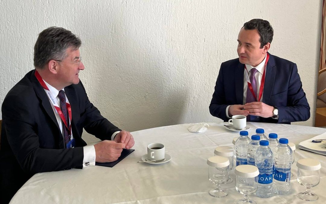 Kurti- Lajčák: Dialogu Kosovë- Serbi, me marrëveshje të qëndrueshme që në qendër të ketë njohjen reciproke