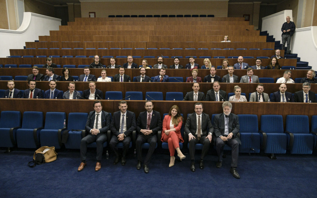 Kryeministri Kurti priti në takim grupin prej 50 ndërmarrësish nga Gjermania
