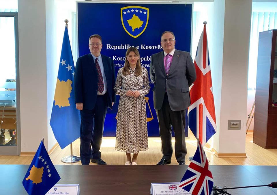 Haxhiu- Ellis: Britania e Madhe po e mbështet Kosovën, me qëllim të funksionimit dhe zbatimit të ligjit