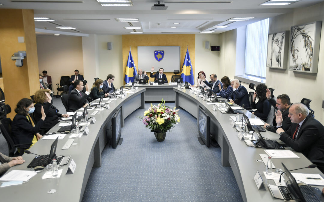 Qeveria miraton vendimin për aprovimin e masave për shtimin e mbështetjes për qytetarët e Kosovës