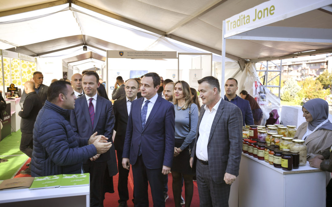 Kurti viziton Panairin ndërkombëtar të agrobiznesit dhe ushqimit “AGROKOS”