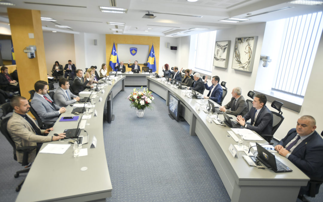 Qeveria mbështet pensionistët dhe familjet me asistencë, këtë muaj marrin shtesë në vlerë prej 100 euro