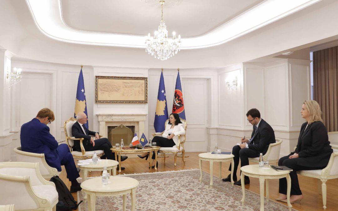 Presidentja Osmani pret në takim ambasadorët e disa shteteve të BE-së, lidhur me liberalizimin e vizave