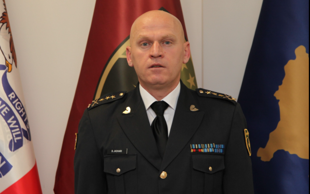Komandanti i FSK-së uron ushtarët, nënoficerët e oficerët për Ditën e Forcës