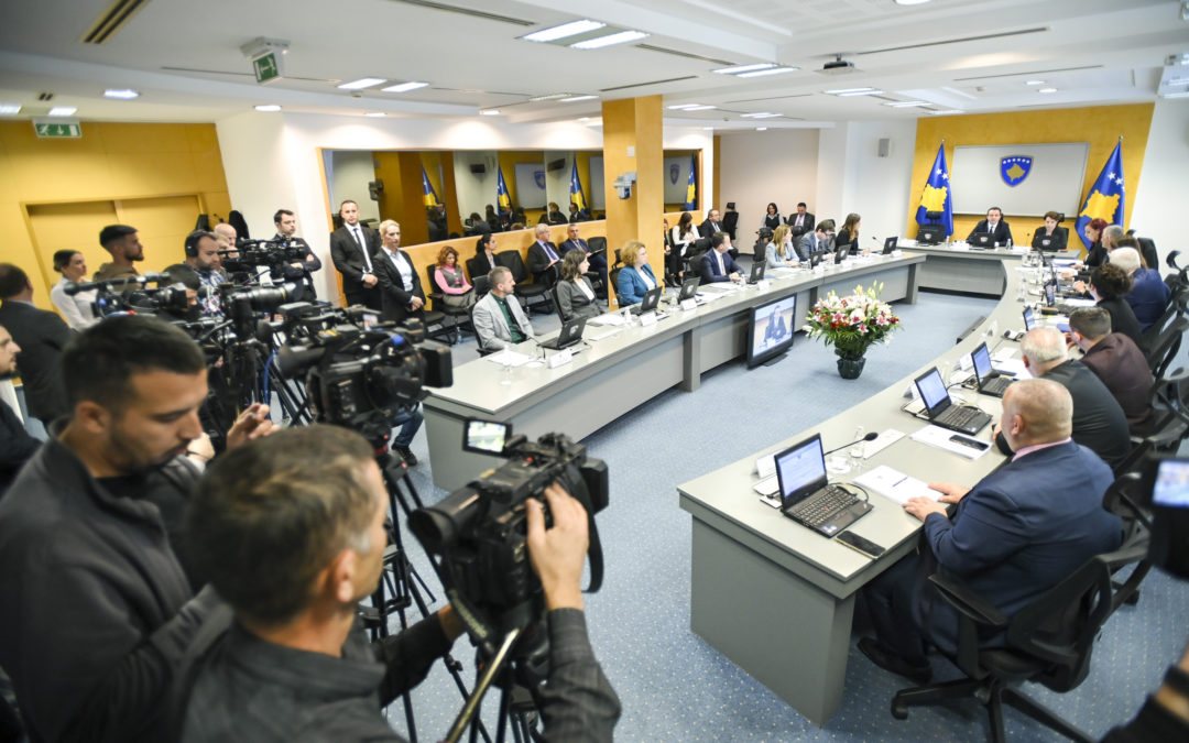 Qeveria: Pagat e sistemit gjyqësor, ato të Gjykatës Kushtetuese, kthehen në lartësinë e përcaktuar të mëparshëm