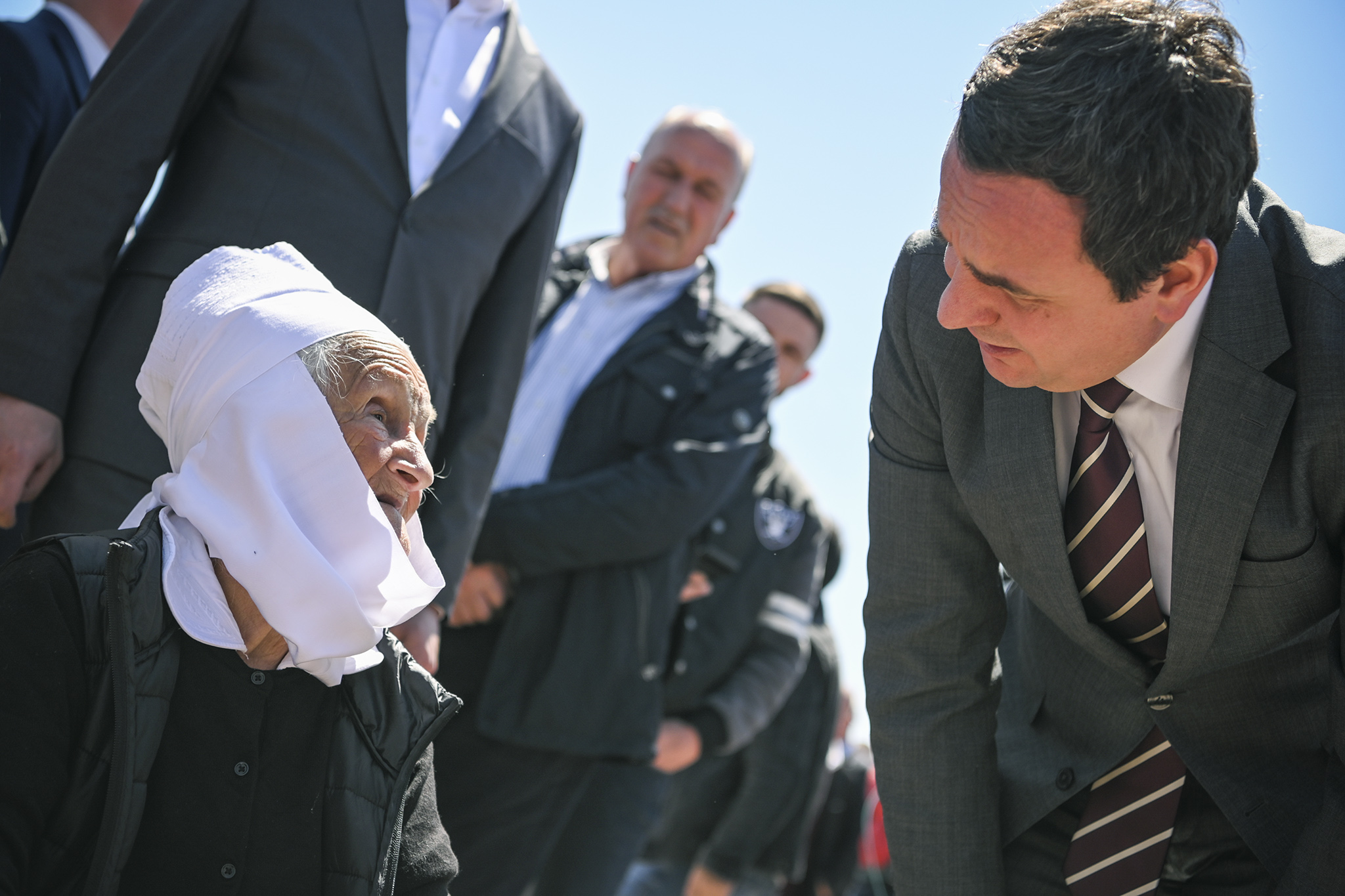 Kryeministri Kurti në Mejë të Gjakovës: 24 vjet më vonë nuk kemi ende drejtësi