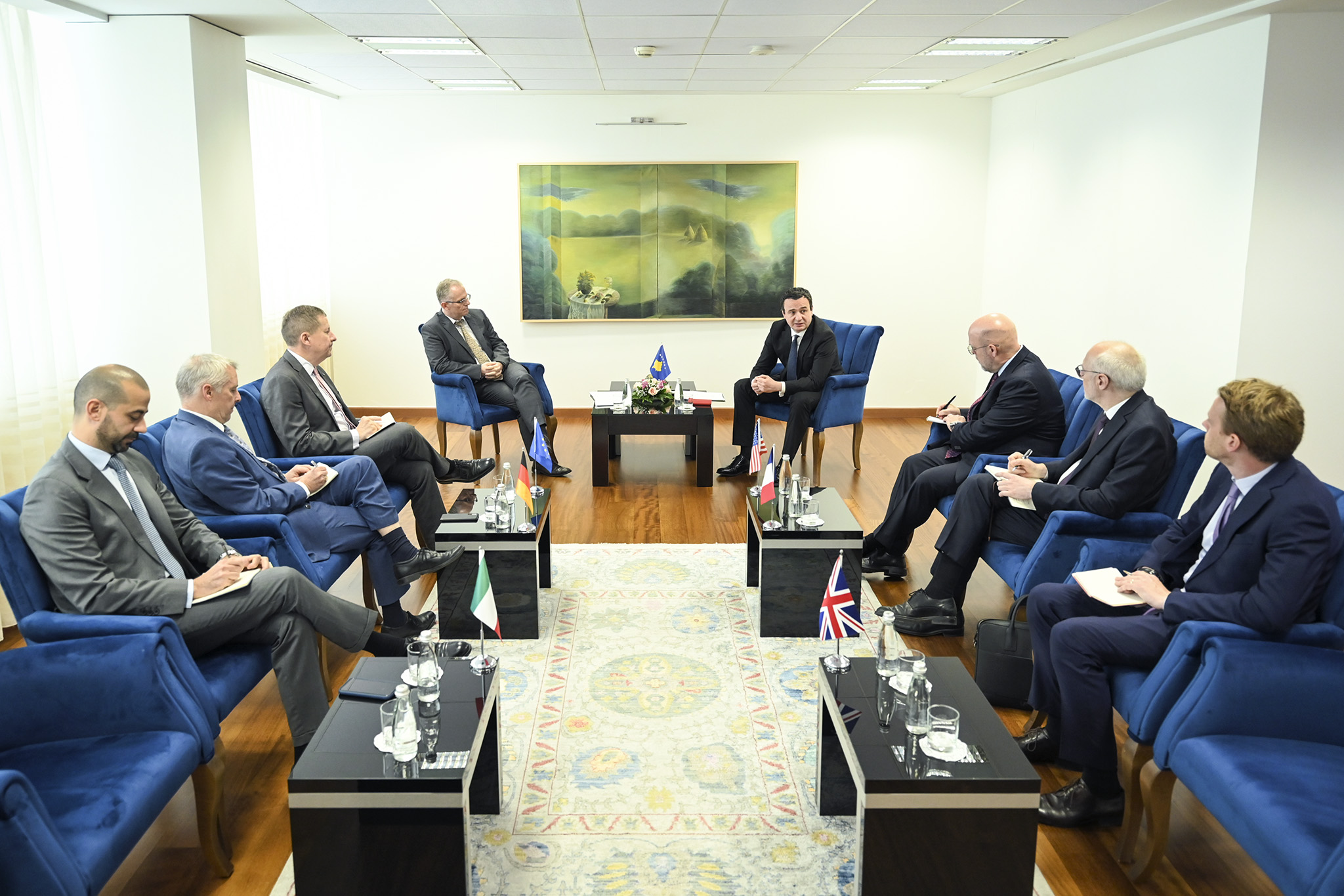 Kurti pret ambasadorët e QUINT-it, diskutojnë për dialogun dhe zbatimin e marrëveshjes bazë me Serbinë