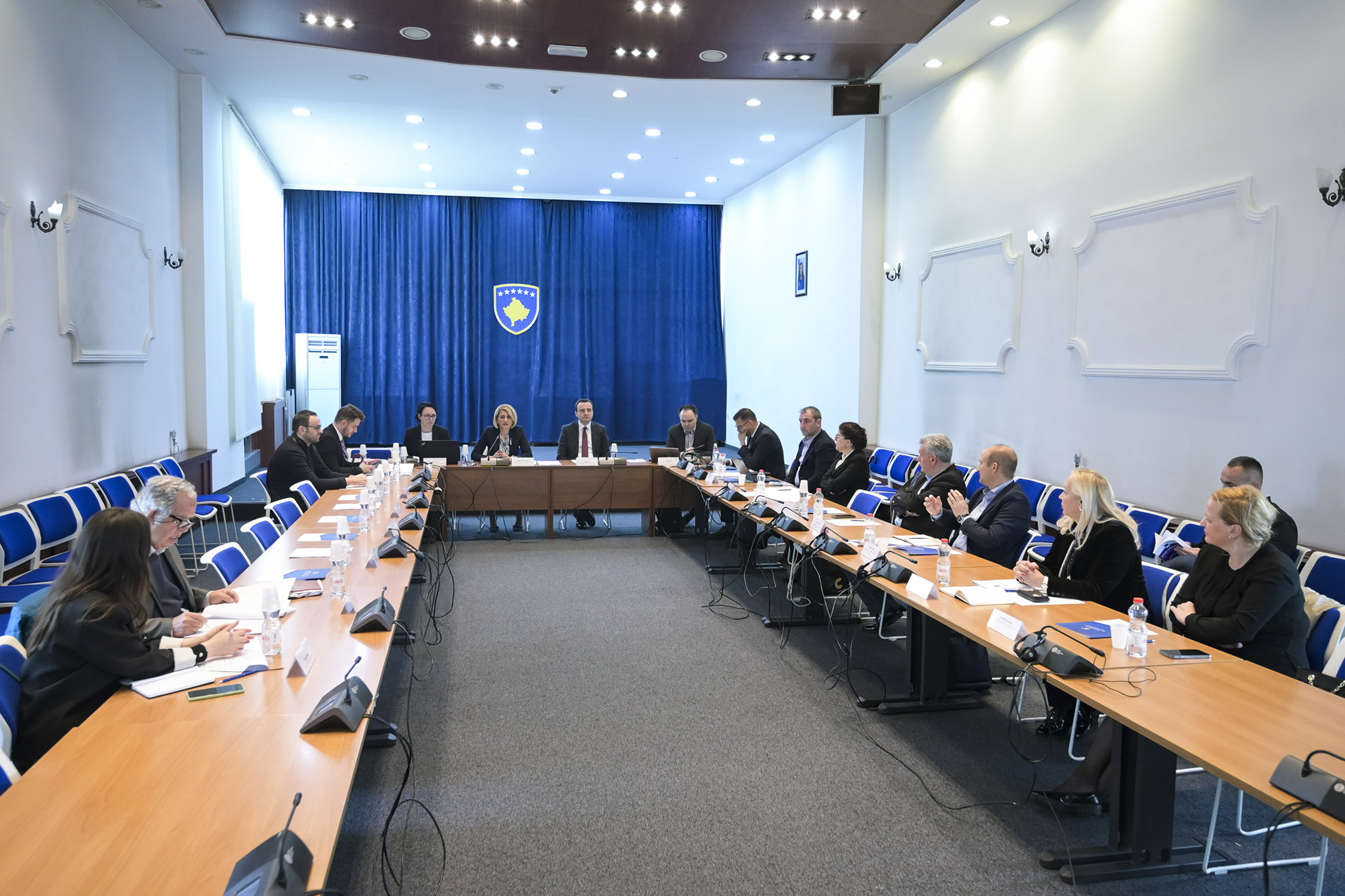 Kurti merr pjesë në diskutimin për Fondin Sovran me përfaqësues të bizneseve