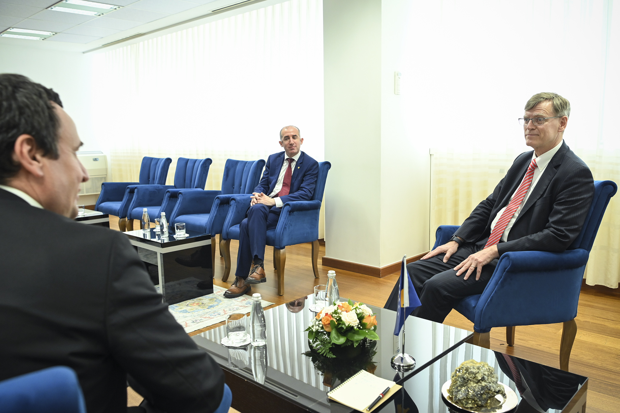 Kurti uron prof. Murphyn për titullin ‘’Honoris Causa’’, që iu nda nga UP “Hasan Prishtina”