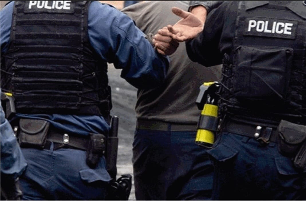 FAST-i i Policisë së Kosovës arreston një person të kërkuar nga INTERPOL-i