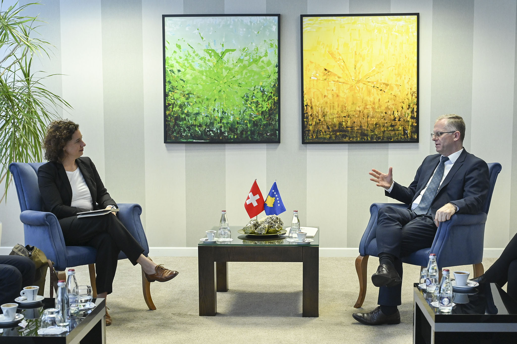 Bislimi- Studer: Vlerësohet mbështetja e donatorëve zviceran në implementimin e projekteve për Kosovën