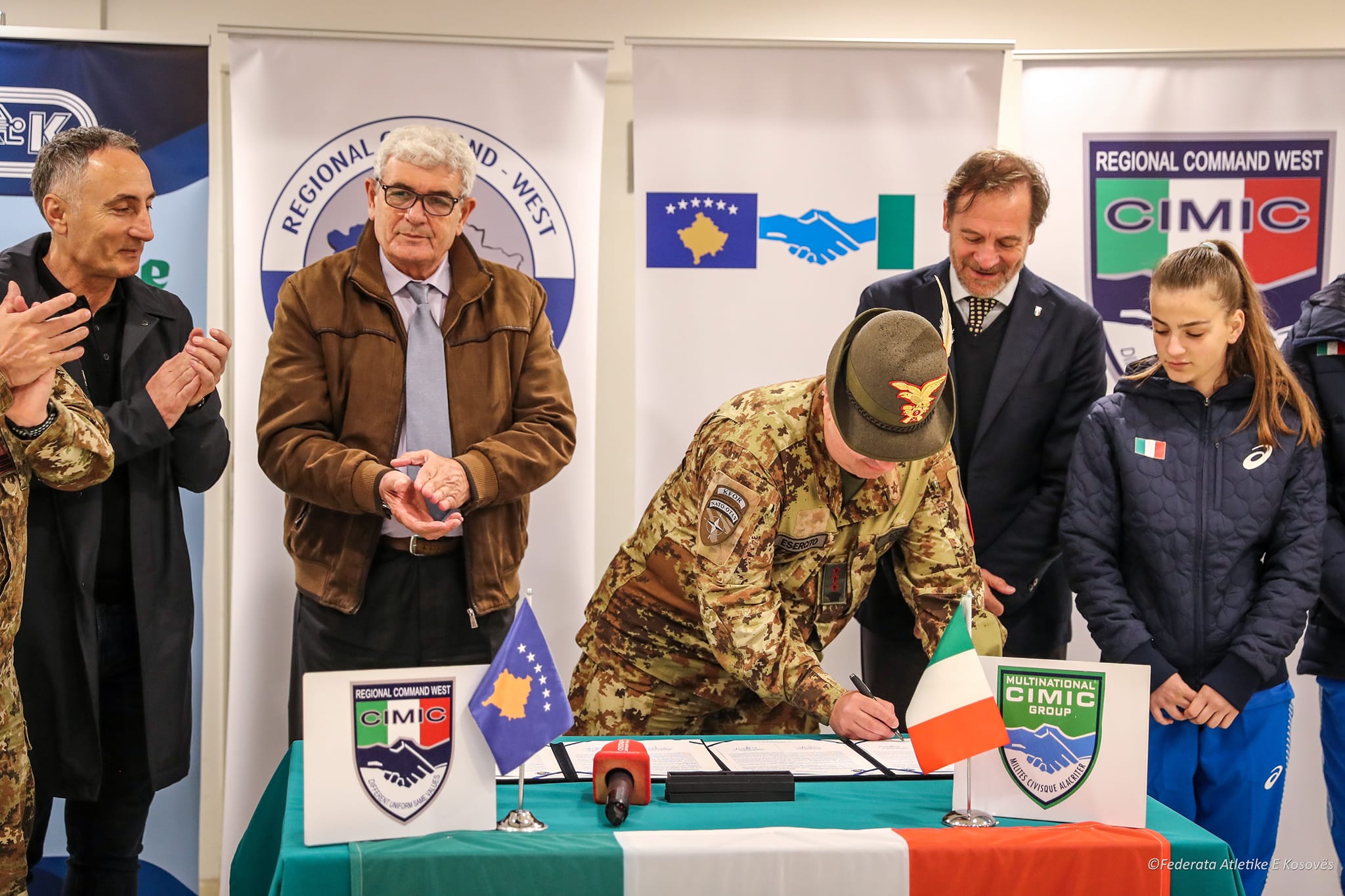 FAK nënshkruan memorandum bashkëpunimi me FAI, në të cilën përfitojnë atletët e rinj