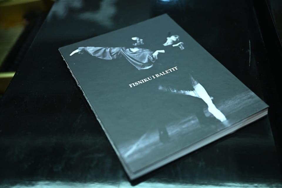 MKRS: Përurohet monografia “Fisniku i baletit” kushtuar Ahmet Brahimajt, babait të baletit kosovar