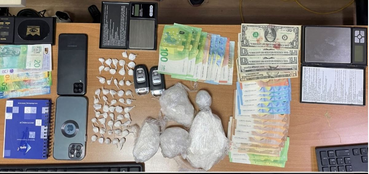 Antidroga e Policisë së Kosovës sekuestron drogë dhe para, arrestohet një person