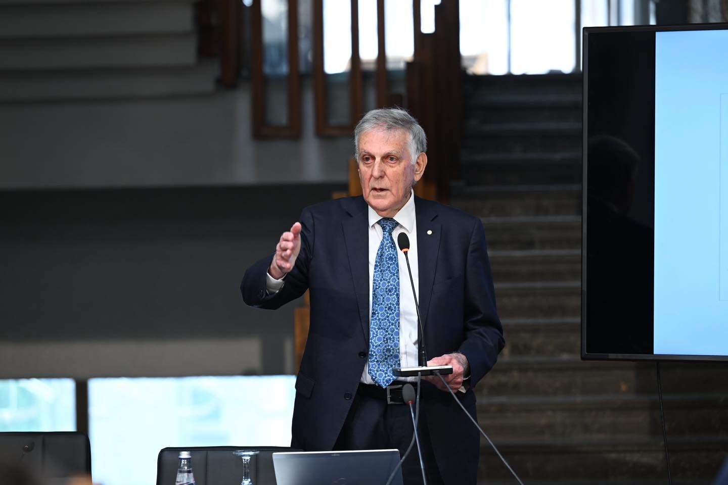 Nagavci: Mirëpritëm në Kosovë profesor dr. Shechtman nga Izraeli, fitues i Çmimit Nobel në Kimi