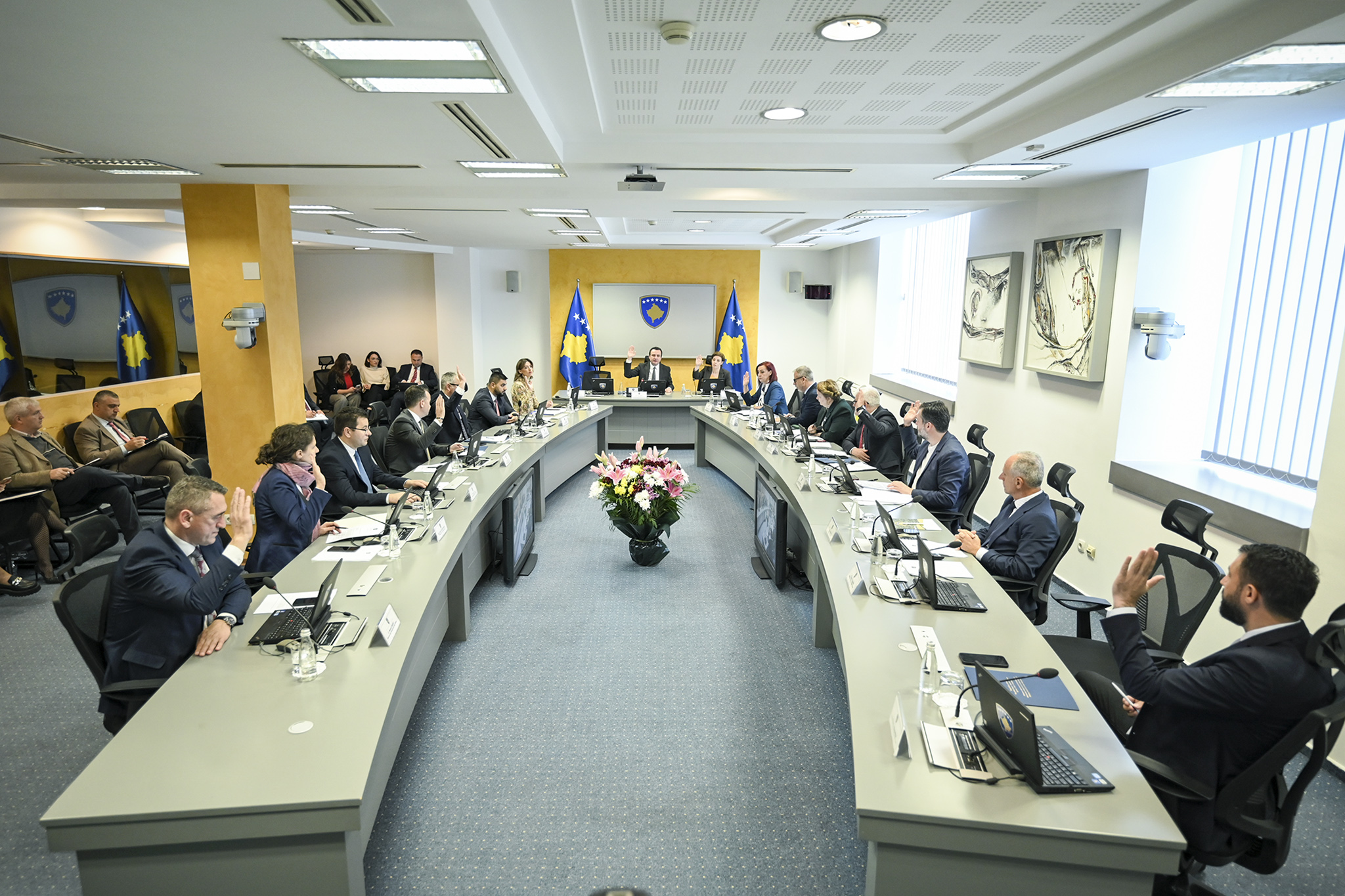 Qeveria i propozon Kuvendit të shkarkojë anëtaren e OSHP-së, pas marrjes se vendimit për importin e insulinës