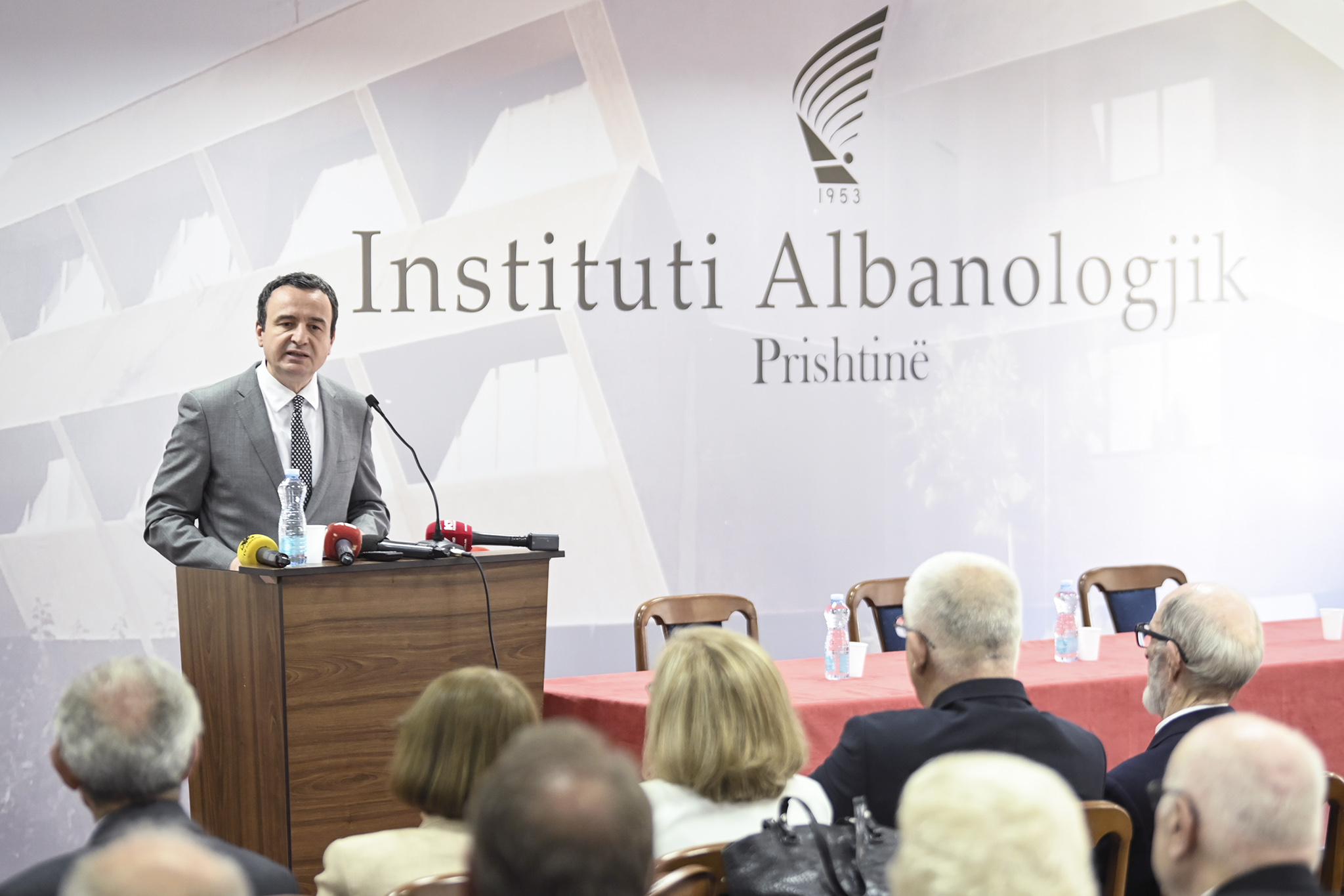 Shënohet 70-vjetori i themelimit të Institutit Albanologjik