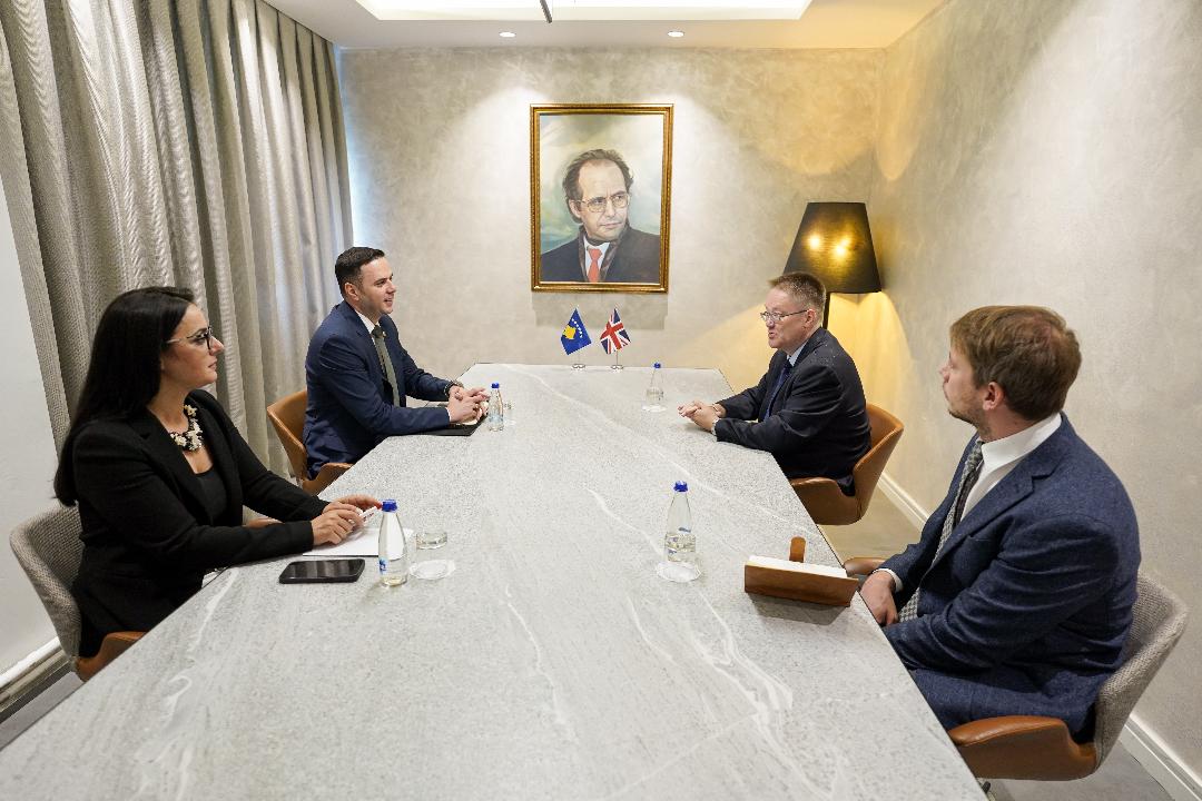 Abdixhiku- Abbott: Kosovës i duhen gjithë miqtë e saj, përplasja me ta është devijim strategjik e dështim diplomatik