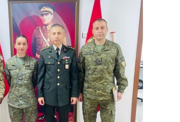 Nënoficerë të FSK-së, përfundojnë shkollimin e lartë në Turqi