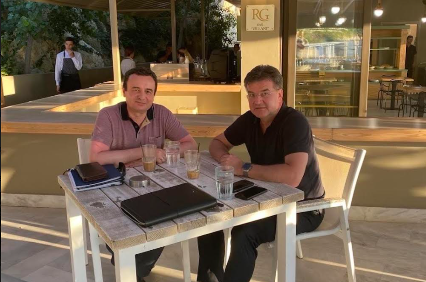 Kurti takon Lajčák në SYMI, bisedojnë për de-eskalimin e tensioneve dhe normalizimin e marrëdhënieve me Serbinë