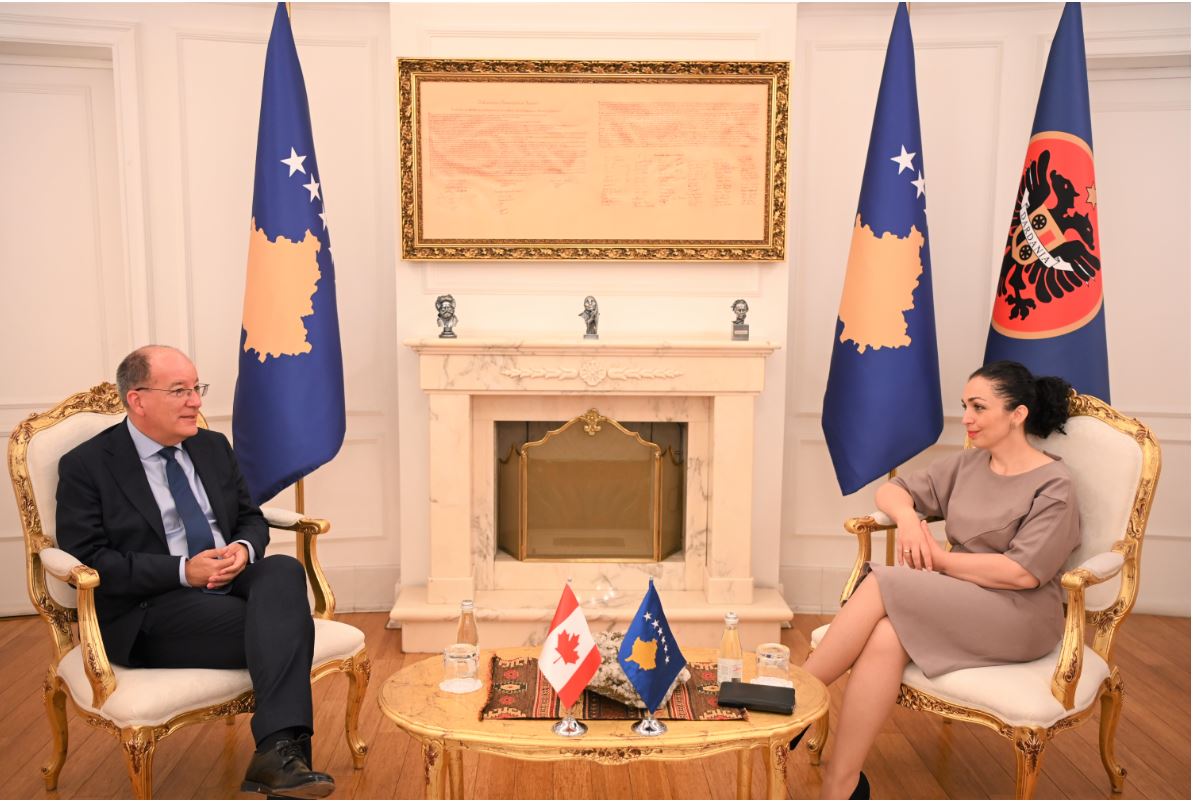 Presidentja Osmani pret në takim lamtumirës ambasadorin e Kanadasë, Bowman