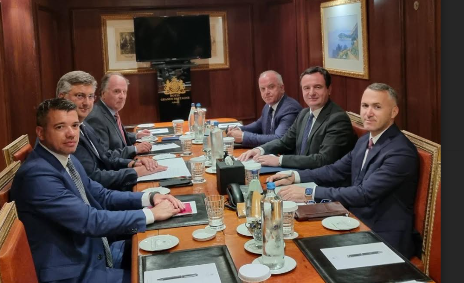 Kurti takohet me Plenkovic, dikskutojnë për dialogun Kosovë-Serbi e ndërmjetësuar nga BE