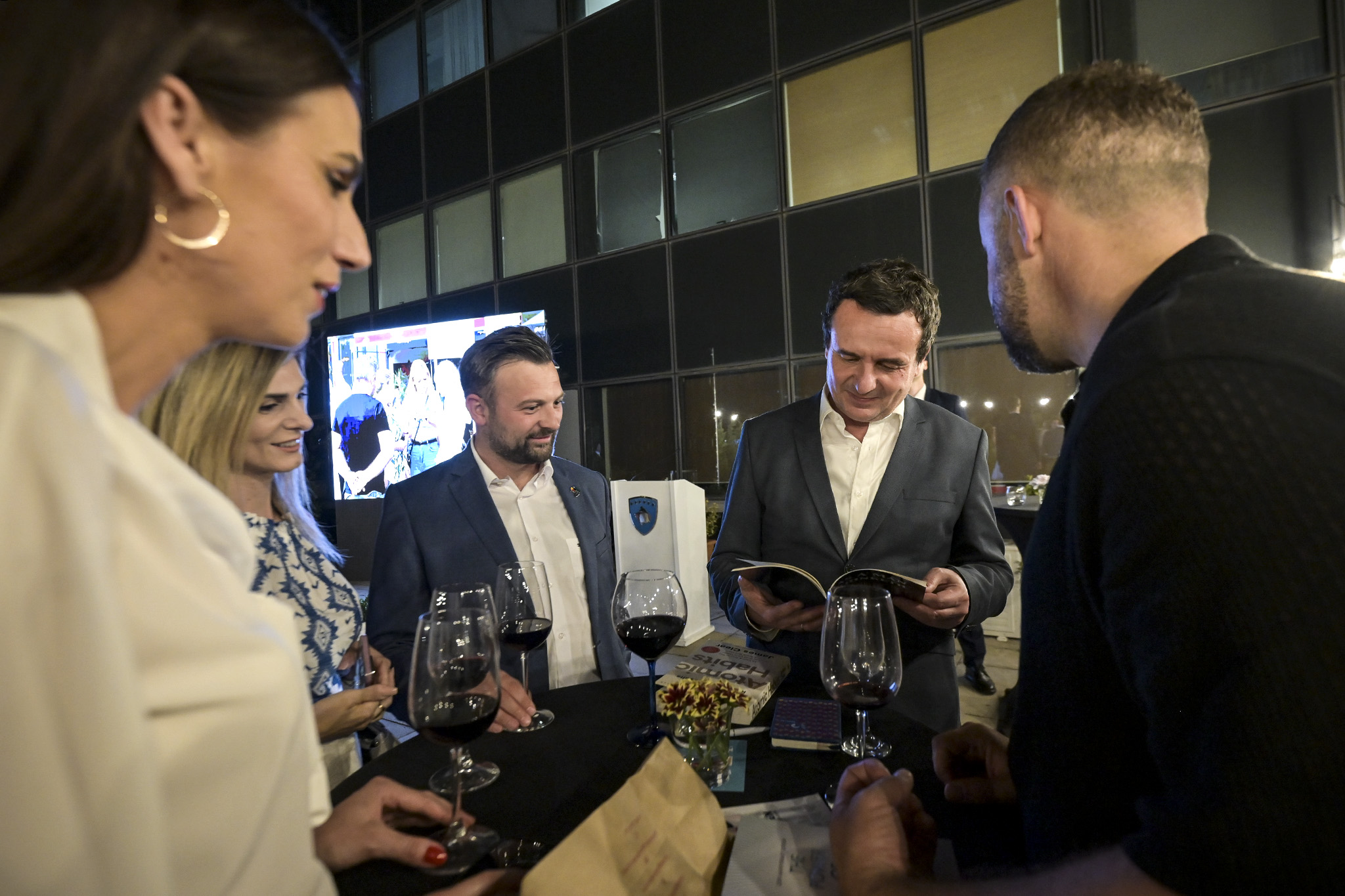 Kryeministri Kurti mirëpret mërgimtarët në shënim të Ditës së Diasporës