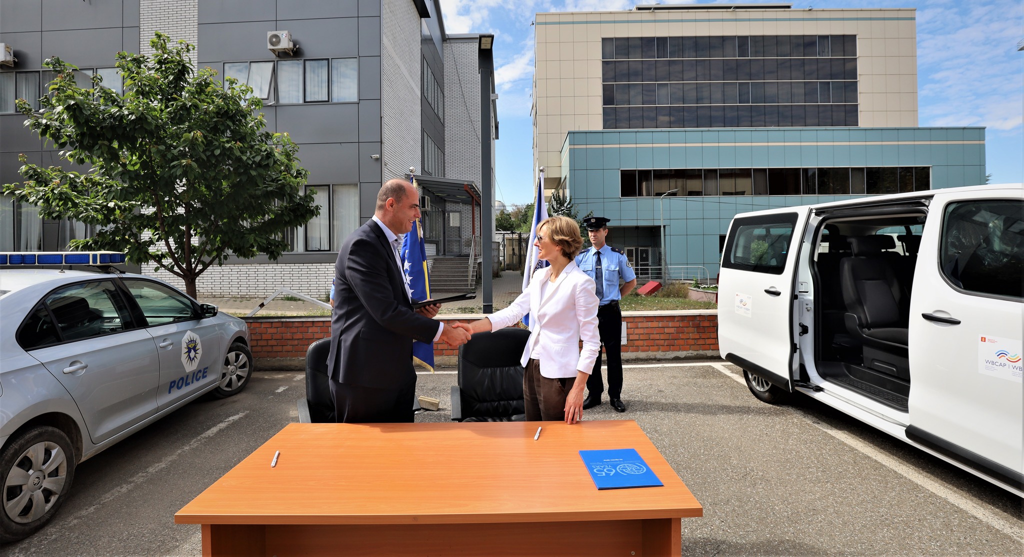 Policia e Kosovës pranon donacion nga Organizata Ndërkombëtare për Migrim (IOM)