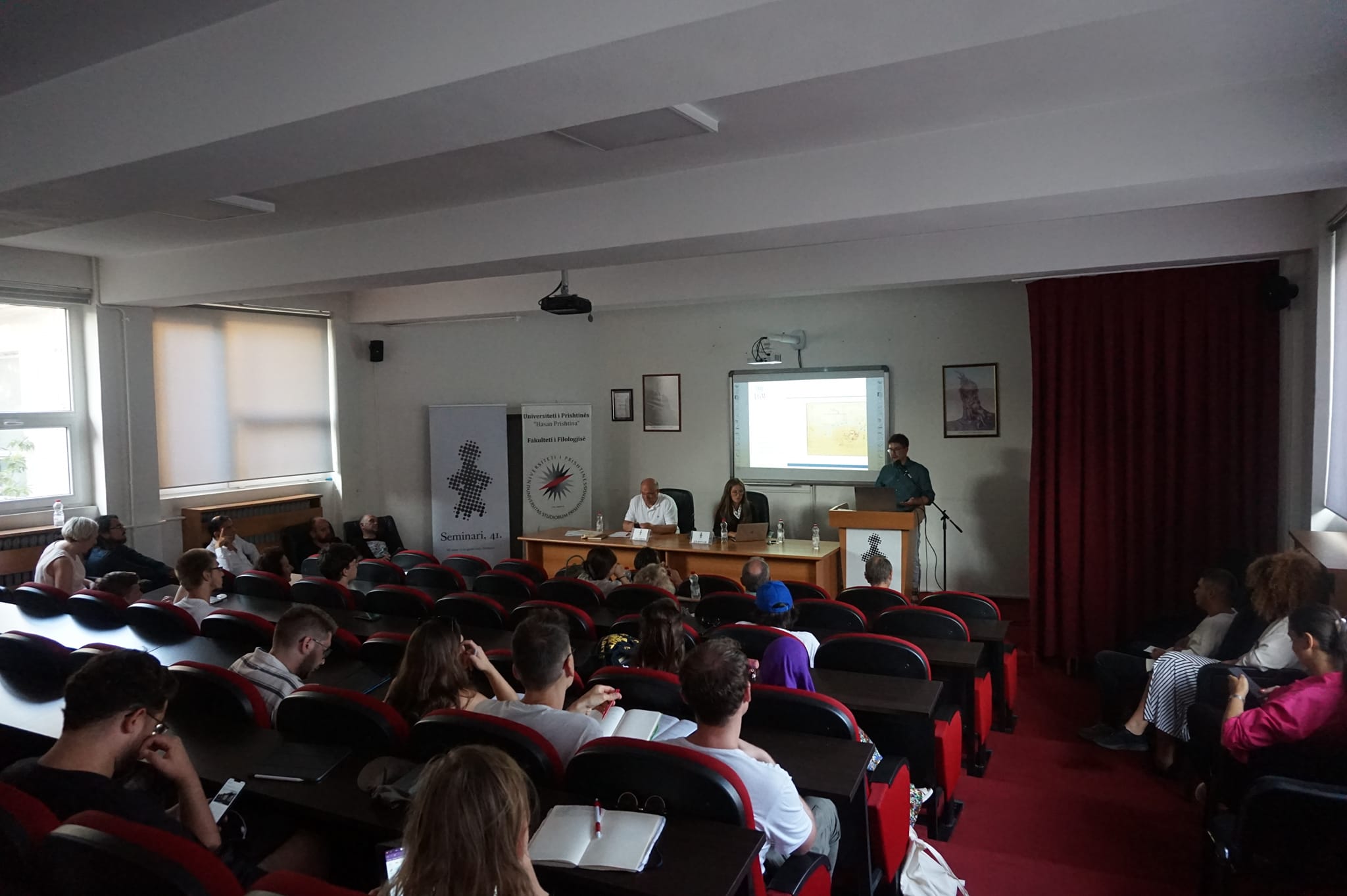Seminari Ndërkombëtar i Gjuhës, Letërsisë dhe Kulturës Shqiptare përmbylli javën e parë të aktiviteteve