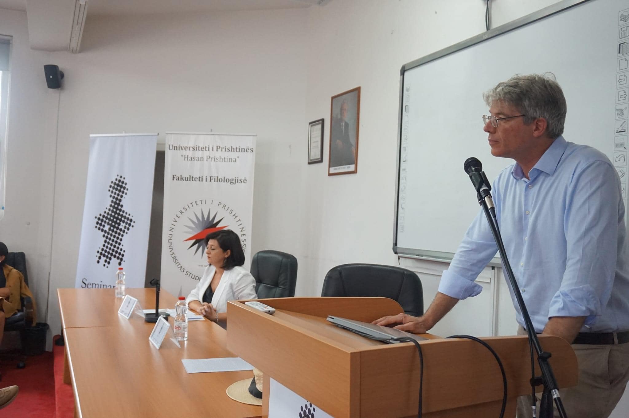 Schmitt: Prishtina me këtë seminar në aspektin ndërkombëtar bëhet qendër e studimeve albanologjike