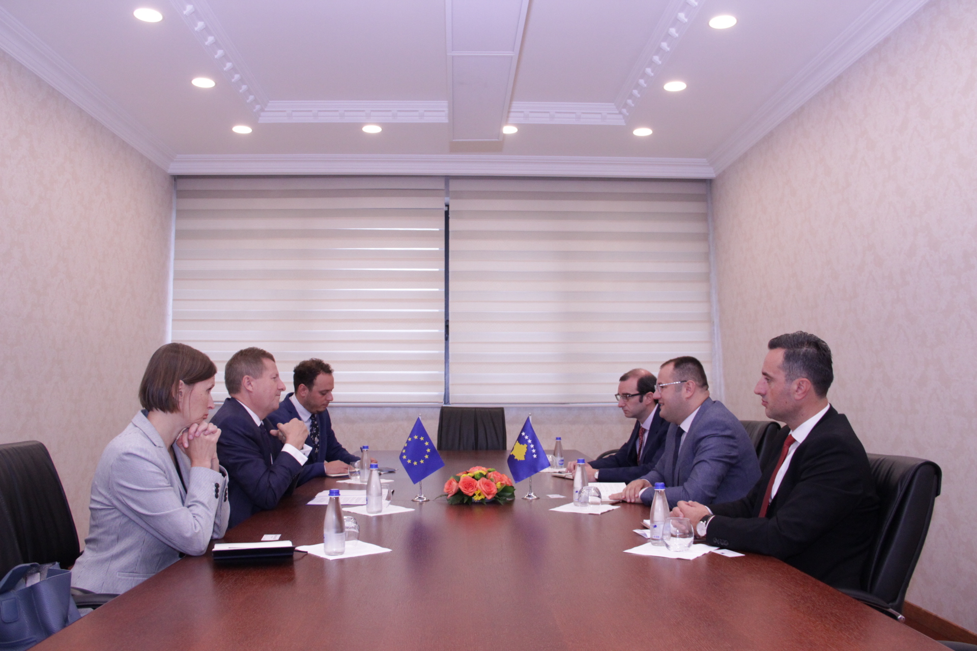 Szunyog shpreh gatishmërinë e Bashkimit Evropian për të mbështetur BQK-në