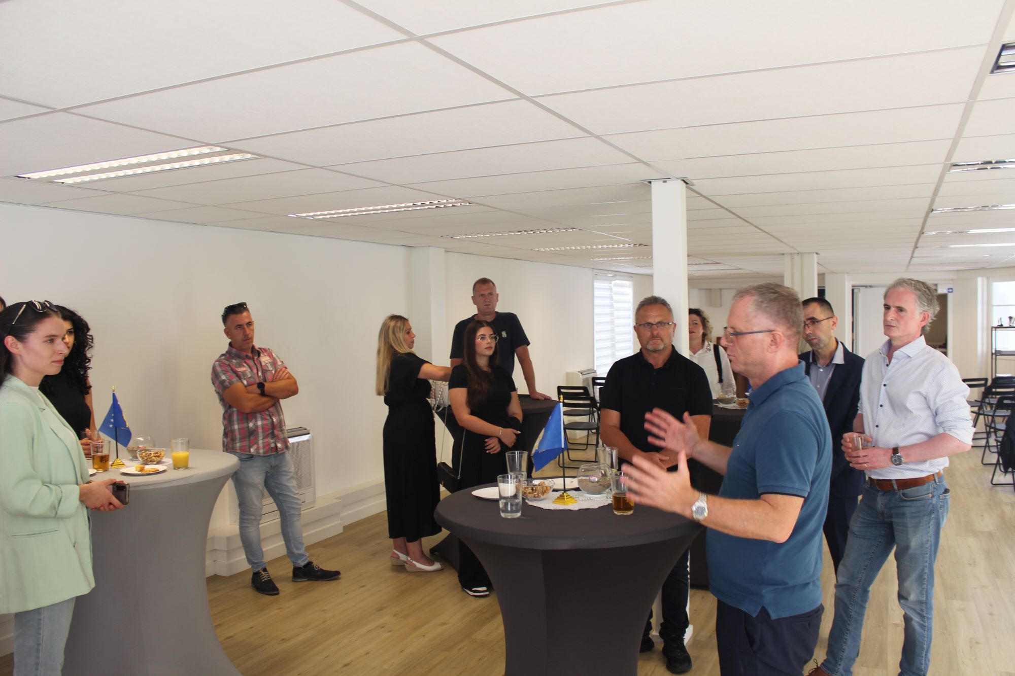 Bislimi takohet me mërgatën në Holandë, falënderon për gjithë kontributin e dhënë për Kosovën