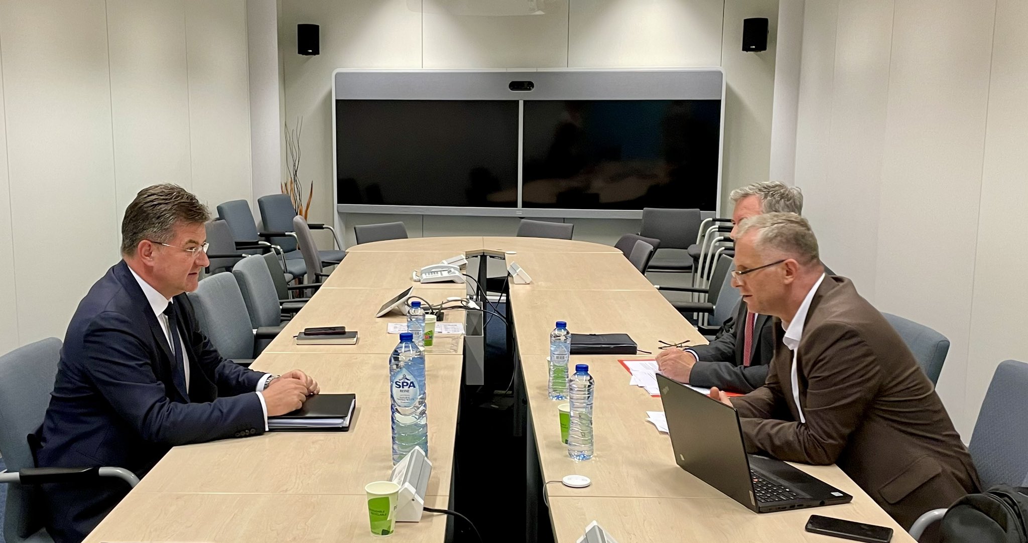 Lajčák takon Bislimin, disktutojnë për përgatitjen e takimit të dialogut të nivelit të lartë të javës së ardhshme