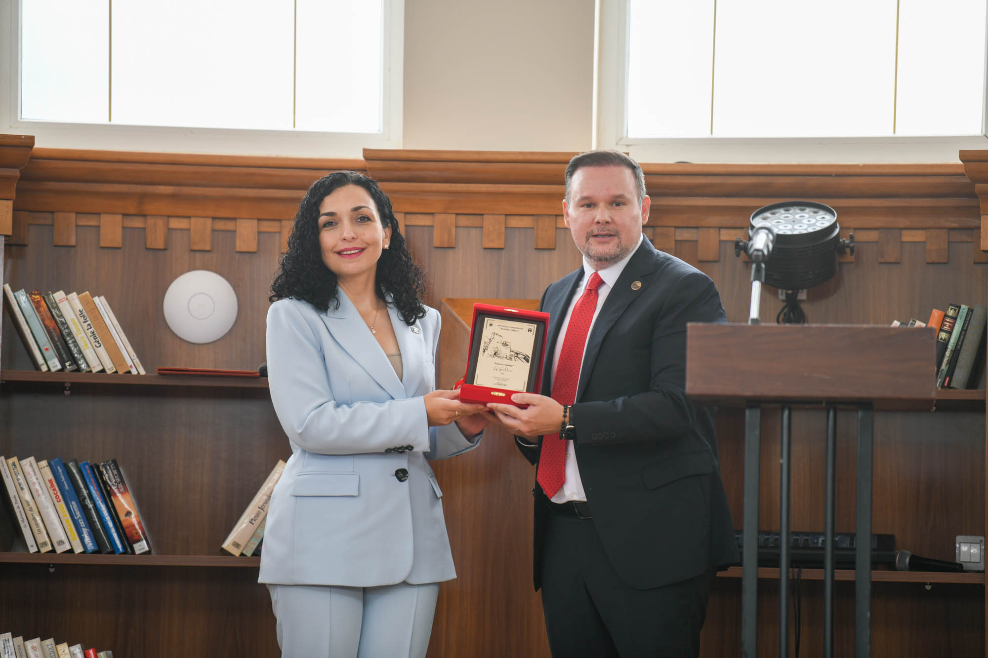 Presidentes Osmani i ndahet titulli “Patroni i Kalasë”, më i larti i qytetit të Beratit