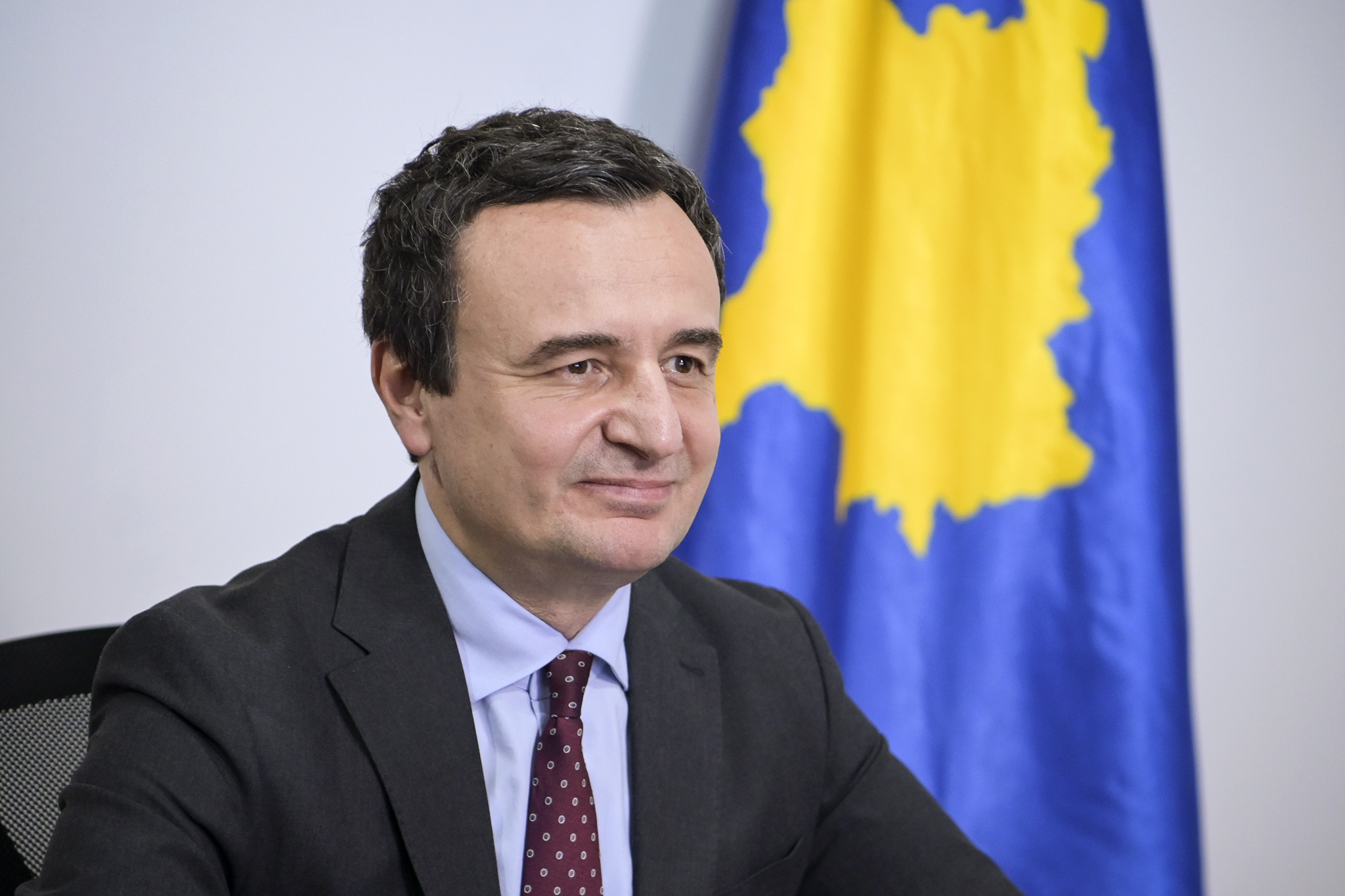 Kurti udhëton për në Vjenë të Austrisë, merr pjesë në edicionin jubilar të Forumit Ekonomik